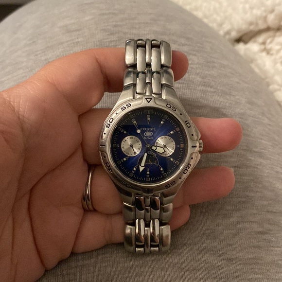 Fossil blue mens watch. - Picture 2 of 7